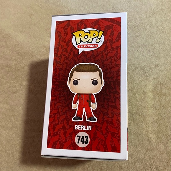 Berlin Funko Pop! - Picture 4 of 7